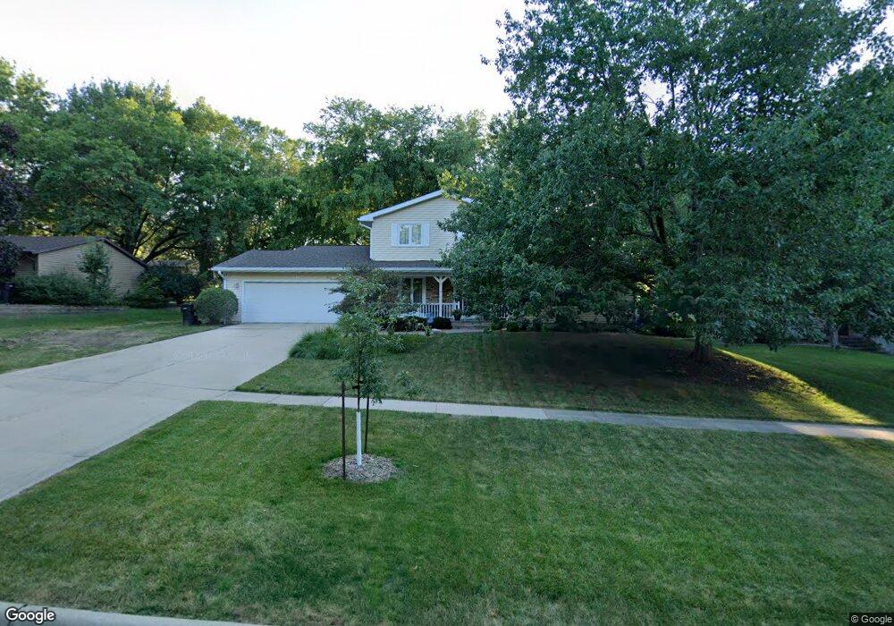 702 Oak Park Blvd, Cedar Falls, IA 50613 - photo 1