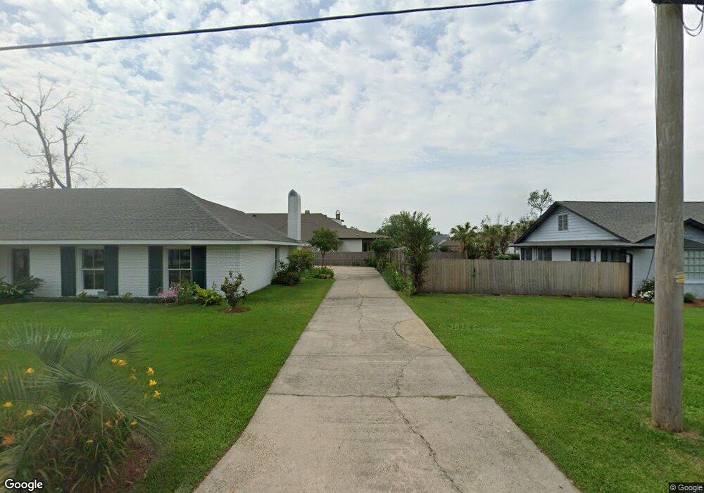 900 W Lagrange St, Lake Charles, LA 70605 - photo 1