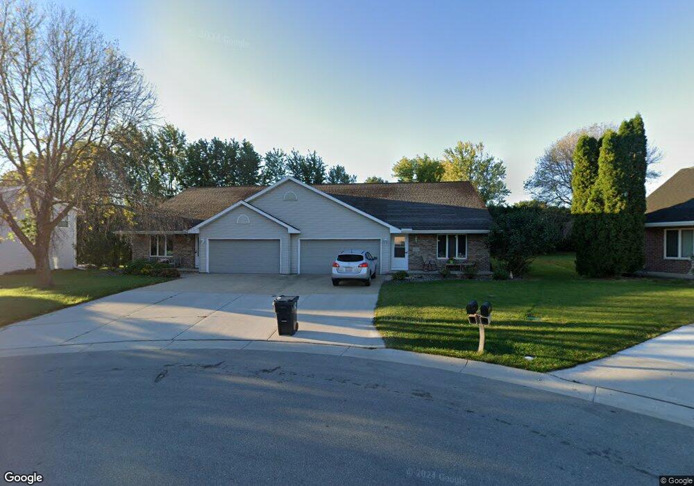 W3167 Cornell Ct, Appleton, WI 54915 - photo 1