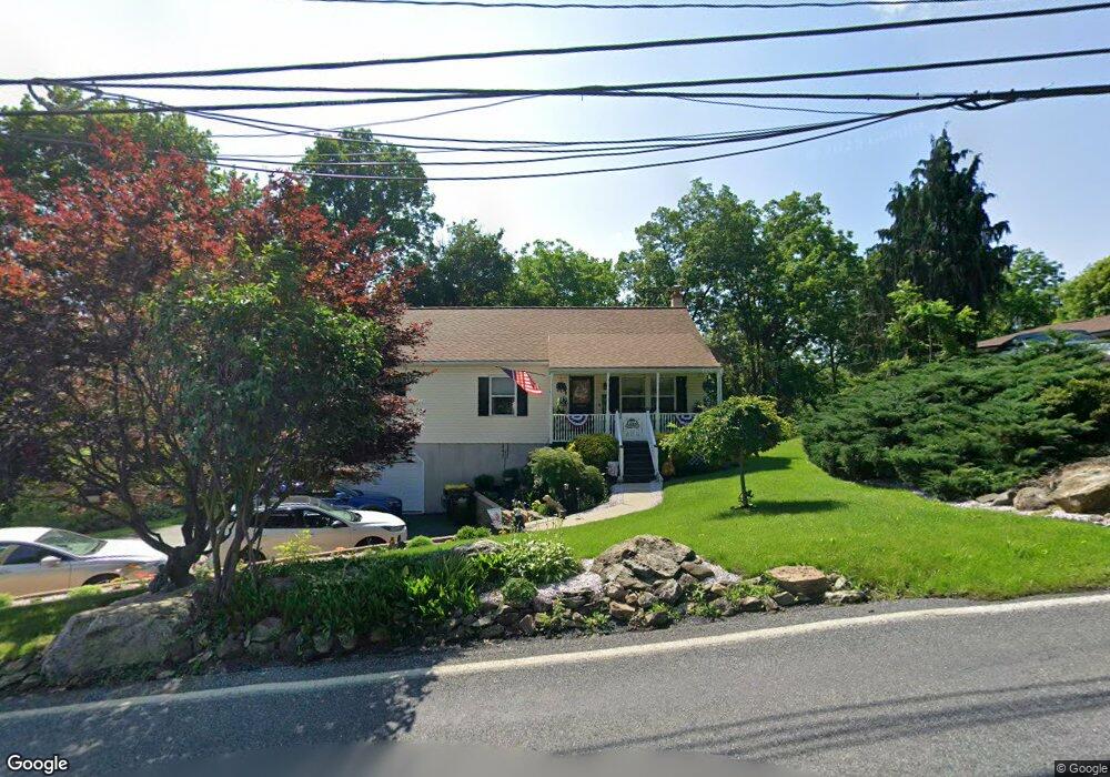 5961 Emmaus Rd, Emmaus, PA 18049 - photo 1