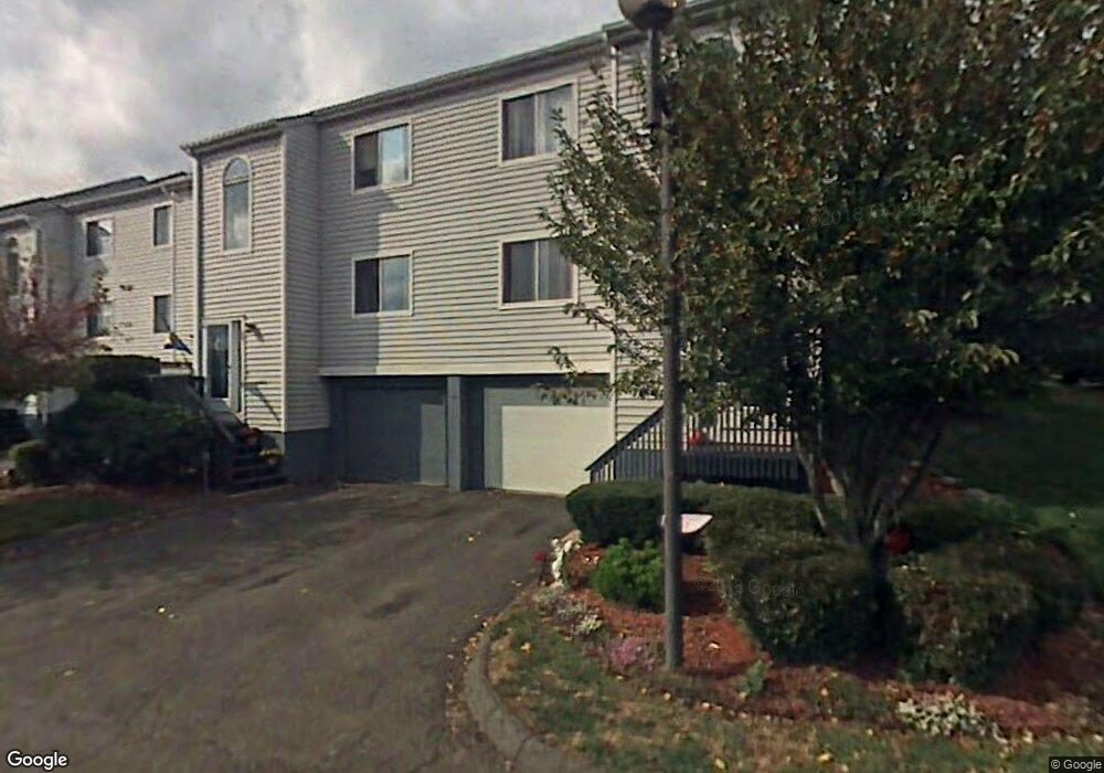 43 Woodbridge Ln unit 43, Cromwell, CT 06416 - photo 1