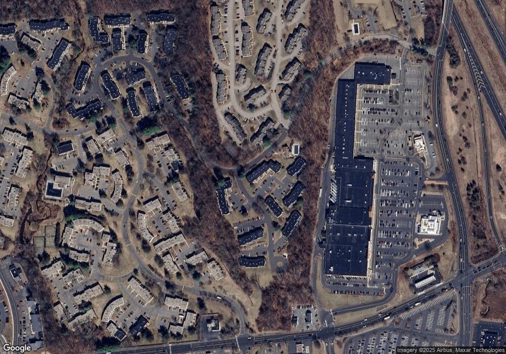 3 Magnolia Hill Ct unit 3, Cromwell, CT 06416 - photo 1