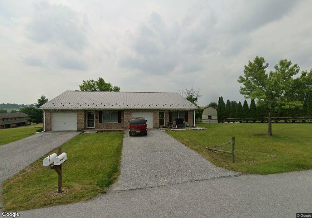 2371 Adrienne Ln, Chambersburg, PA 17202 - photo 1