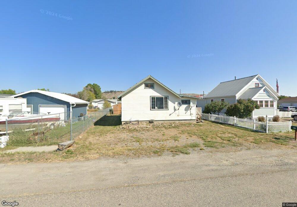 1032 E 2nd Ave N, Columbus, MT 59019 - photo 1