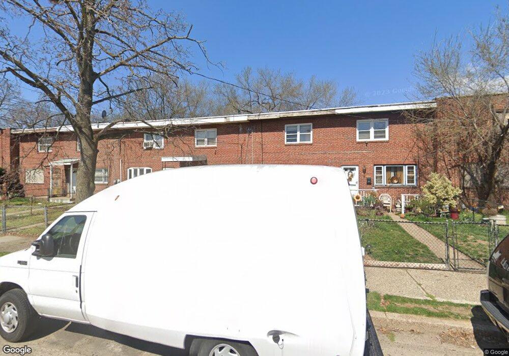 2913 Thompson St, Camden, NJ 08105 - photo 1