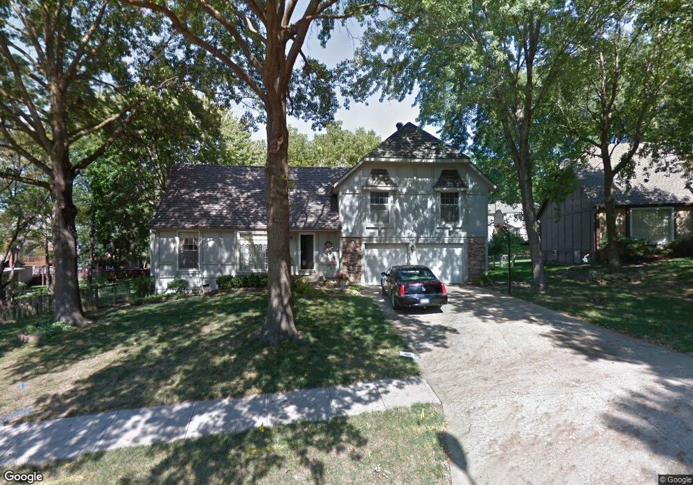 13412 W 77th Place, Shawnee, KS 66216 - photo 1