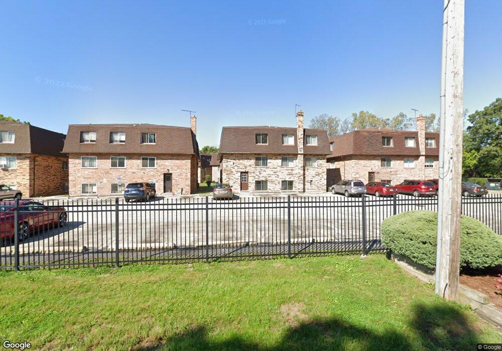 10110 Holly Ln unit 10110, Des Plaines, IL 60016 - photo 1