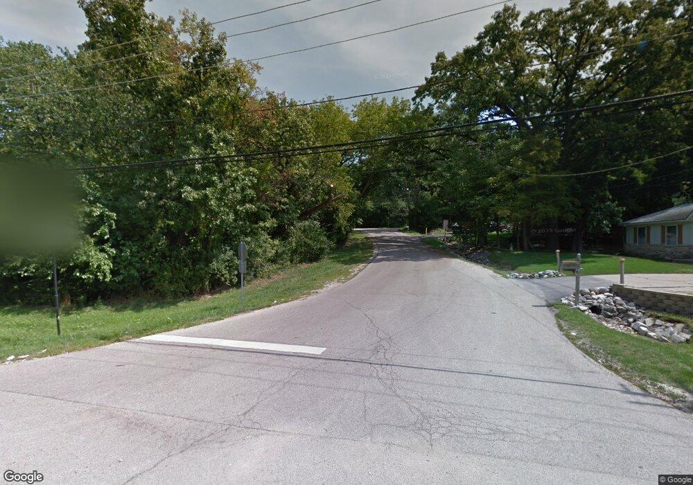 4 Lake Shore Dr, Carpentersville, IL 60110 - photo 1