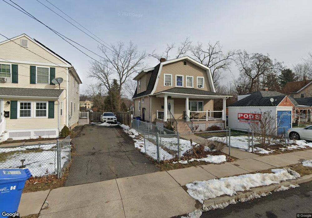 126 Cleveland Ave, Hartford, CT 06120 - photo 1