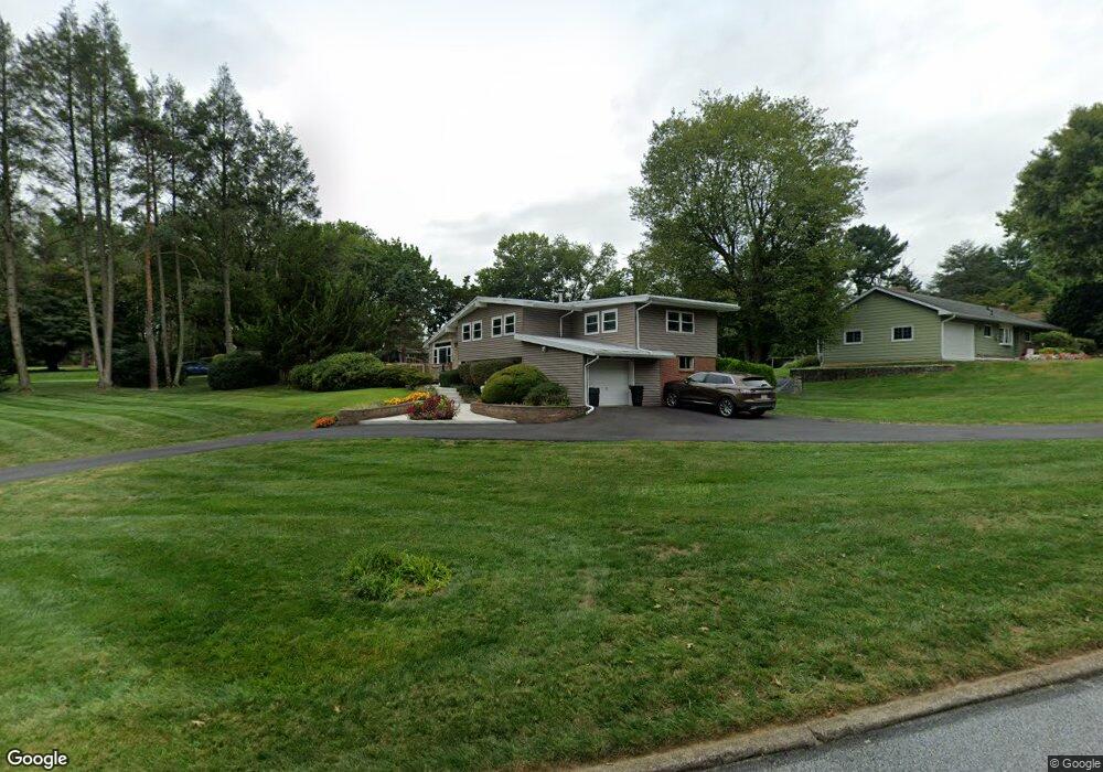 217 Meadowcroft Ln, Media, PA 19063 - photo 1