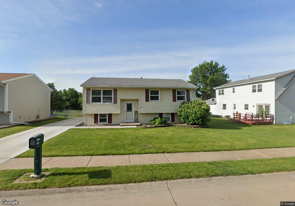 3011 W 65th St, Davenport, IA 52806 - photo 1