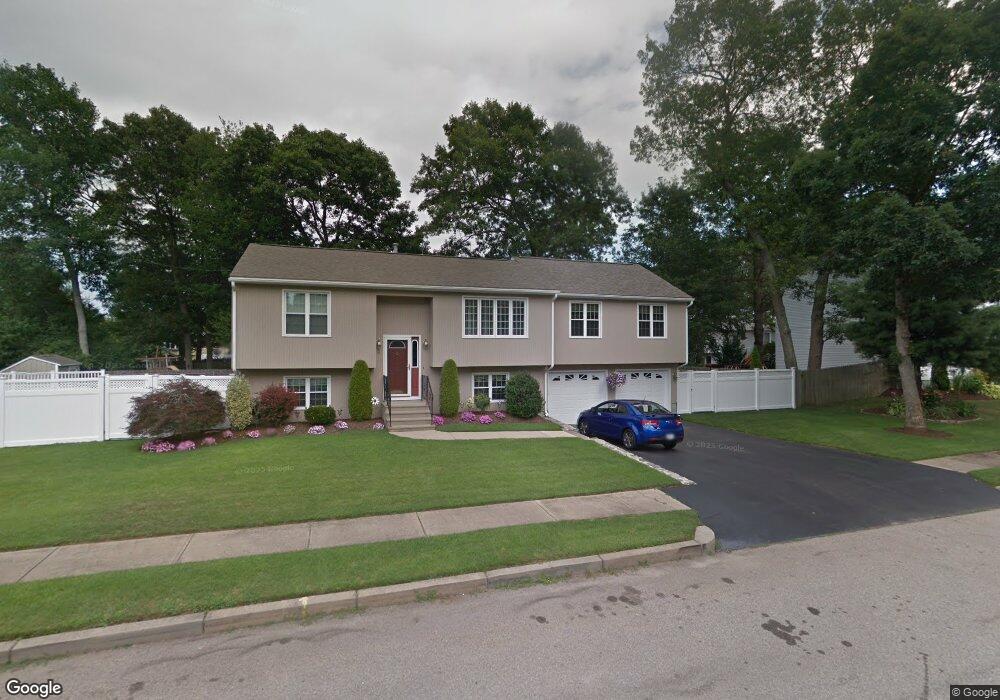 58 Wilde Field Dr, Warwick, RI 02889 - photo 1