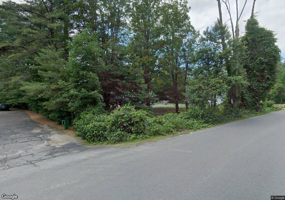 353 Reservoir Dr, Weare, NH 03281 - photo 1