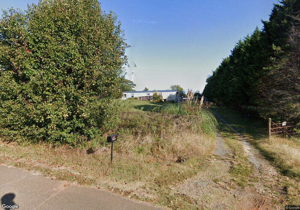 139 Southway Ln, Statesville, NC 28625 - photo 1