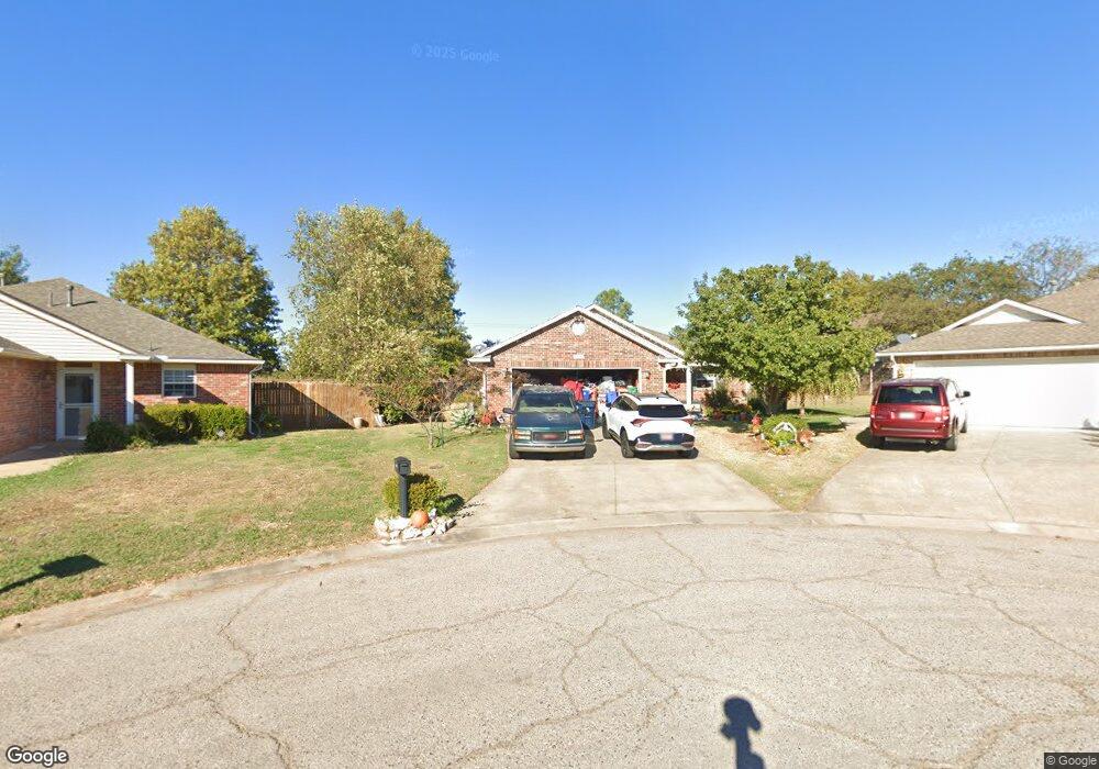 1914 Ridge Crest Dr, Shawnee, OK 74804 - photo 1