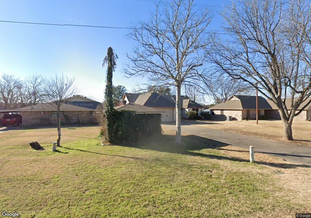 920 Thelma Dr, Granbury, TX 76049 - photo 1