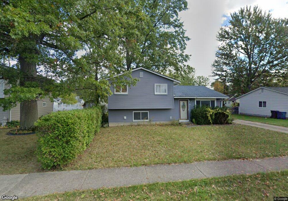 641 Hollywood Ave, Sheffield Lake, OH 44054 - photo 1