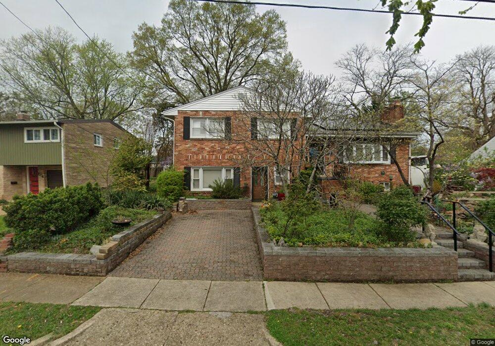 2923 Viewpoint Rd, Alexandria, VA 22314 - photo 1