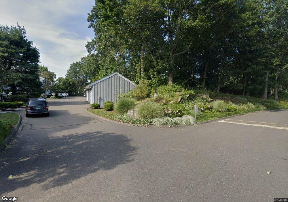 191 Rowayton Woods Dr, Norwalk, CT 06854 - photo 1