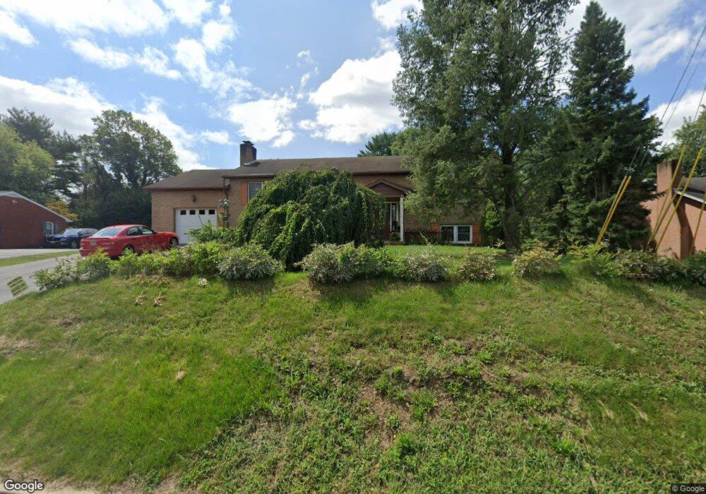 1605 Mount Aetna Rd, Hagerstown, MD 21742 - photo 1