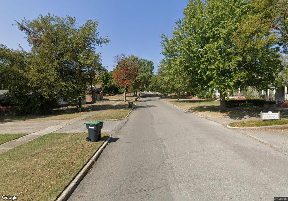 305 W Keetoowah St, Tahlequah, OK 74464 - photo 1