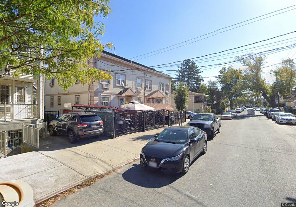 10701 165th St, Jamaica, NY 11433 - photo 1