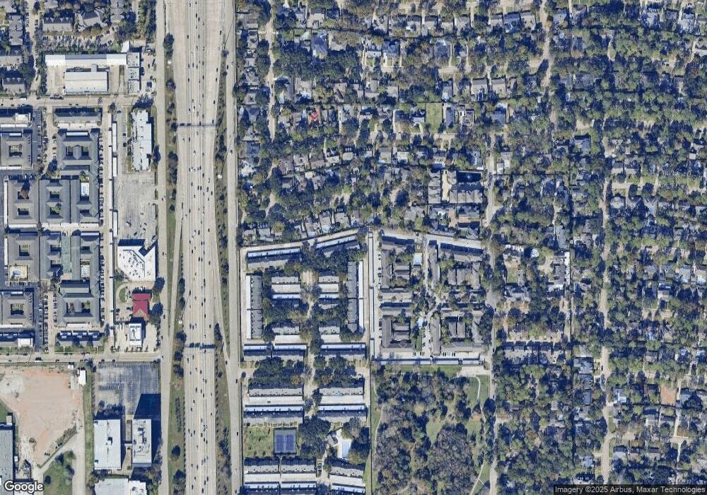 10220 Longmont Dr unit 50, Houston, TX 77042 - photo 1