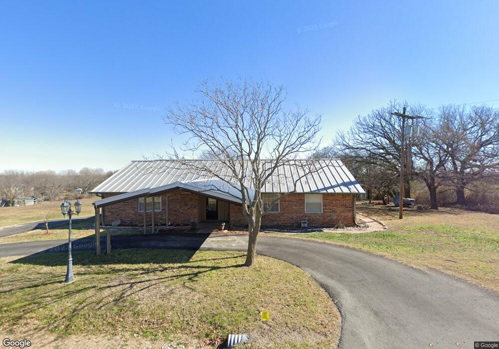 211 Apple Dr, Springtown, TX 76082 - photo 1