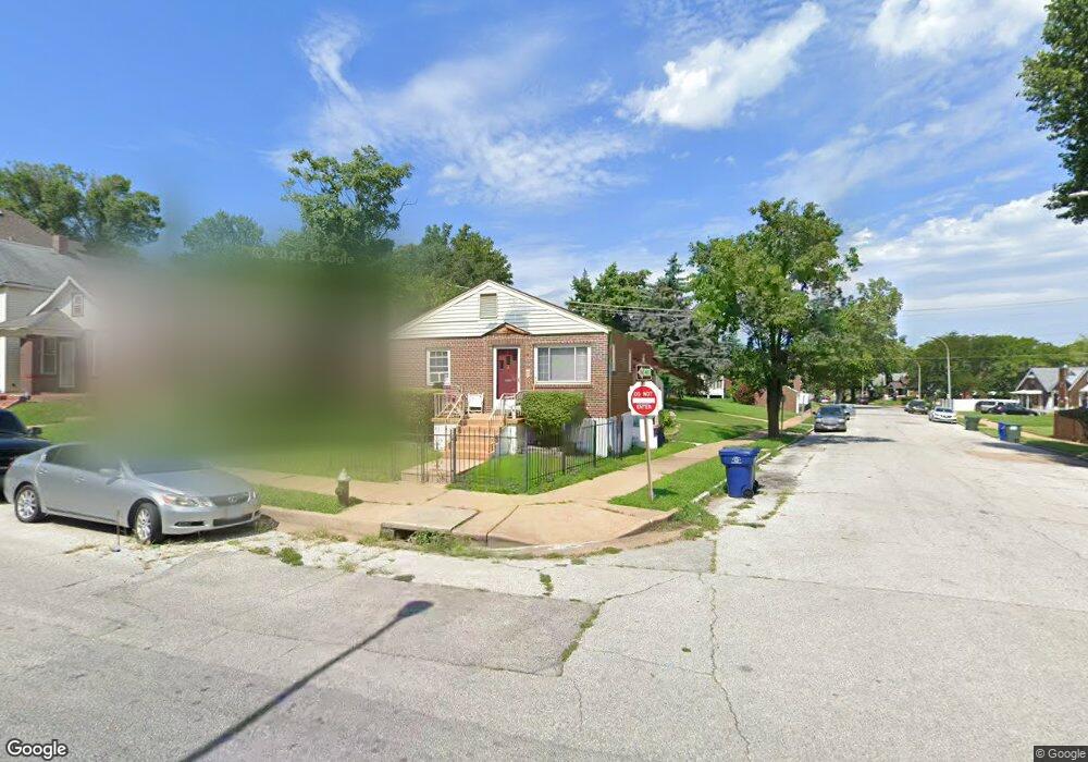 4051 Dryden Ave, Saint Louis, MO 63115 - photo 1