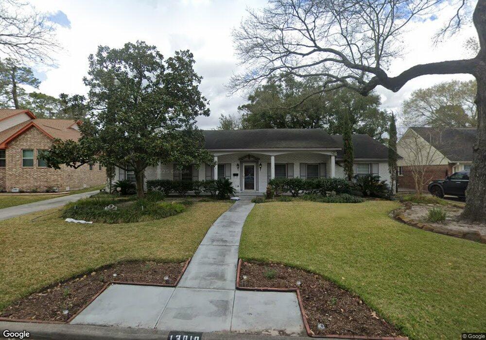 13010 Queensbury Ln, Houston, TX 77079 - photo 1