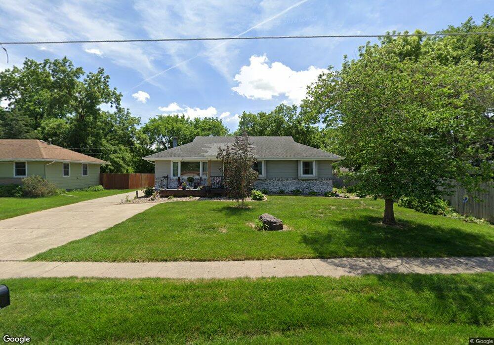 2905 E Aurora Ave, Des Moines, IA 50317 - photo 1