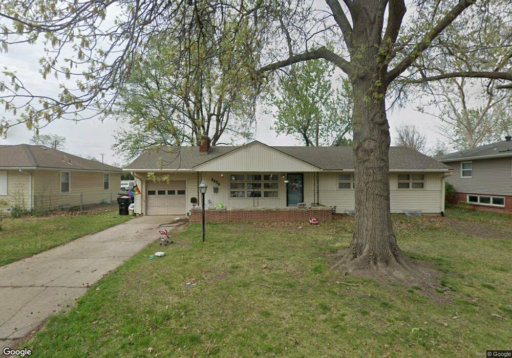 4420 SW 13th St, Topeka, KS 66604 - photo 1