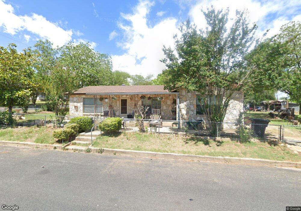 516 Buena Vista St, Fredericksburg, TX 78624 - photo 1