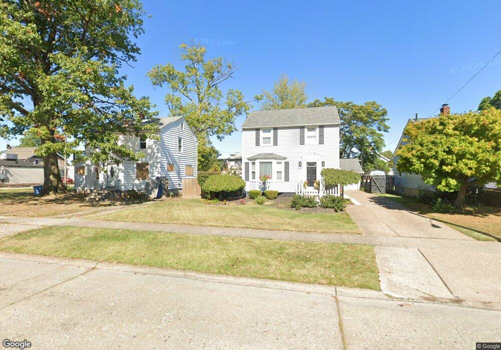 2221 E 32nd St, Lorain, OH 44055 - photo 1