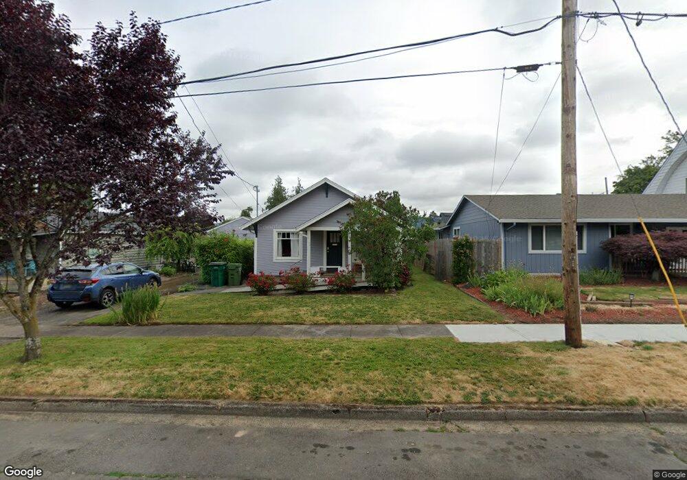 207 E Sherman St, Newberg, OR 97132 - photo 1