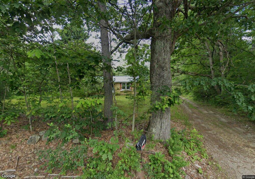 135 Parker Rd, New Boston, NH 03070 - photo 1