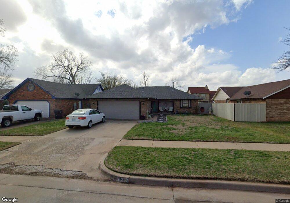 2112 NE 10th St, Moore, OK 73160 - photo 1