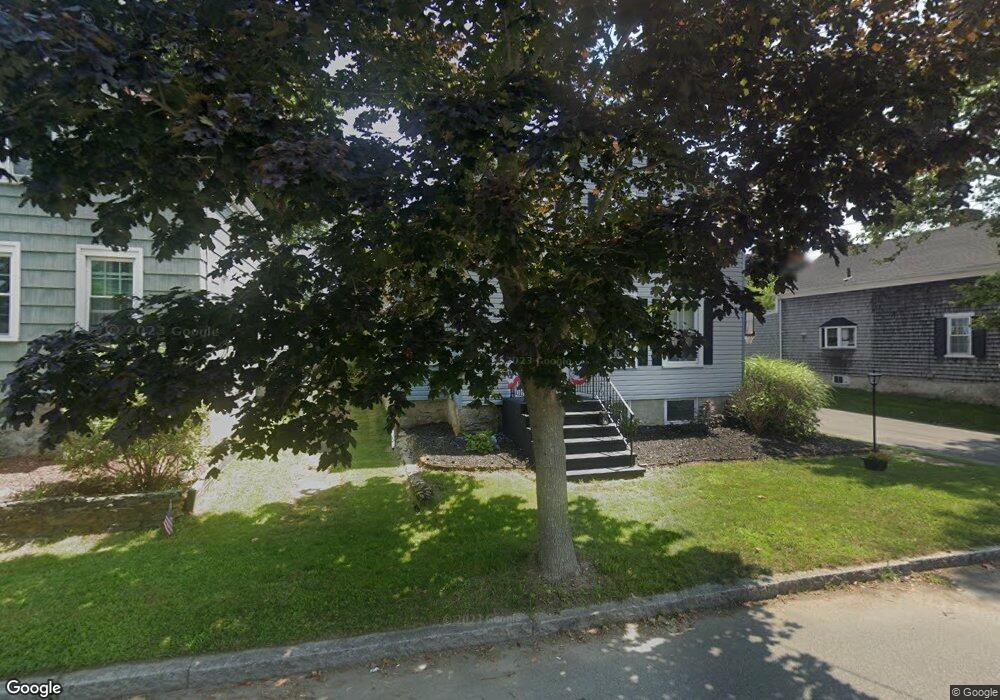 27 Adams St, Fairhaven, MA 02719 - photo 1