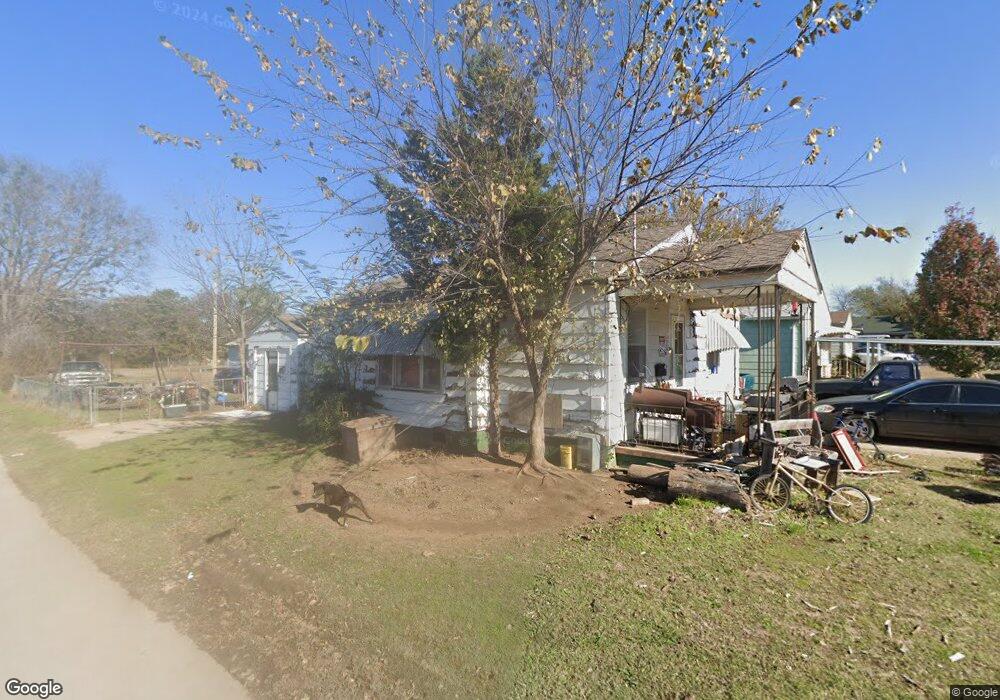 102 E Dixie St, Henryetta, OK 74437 - photo 1