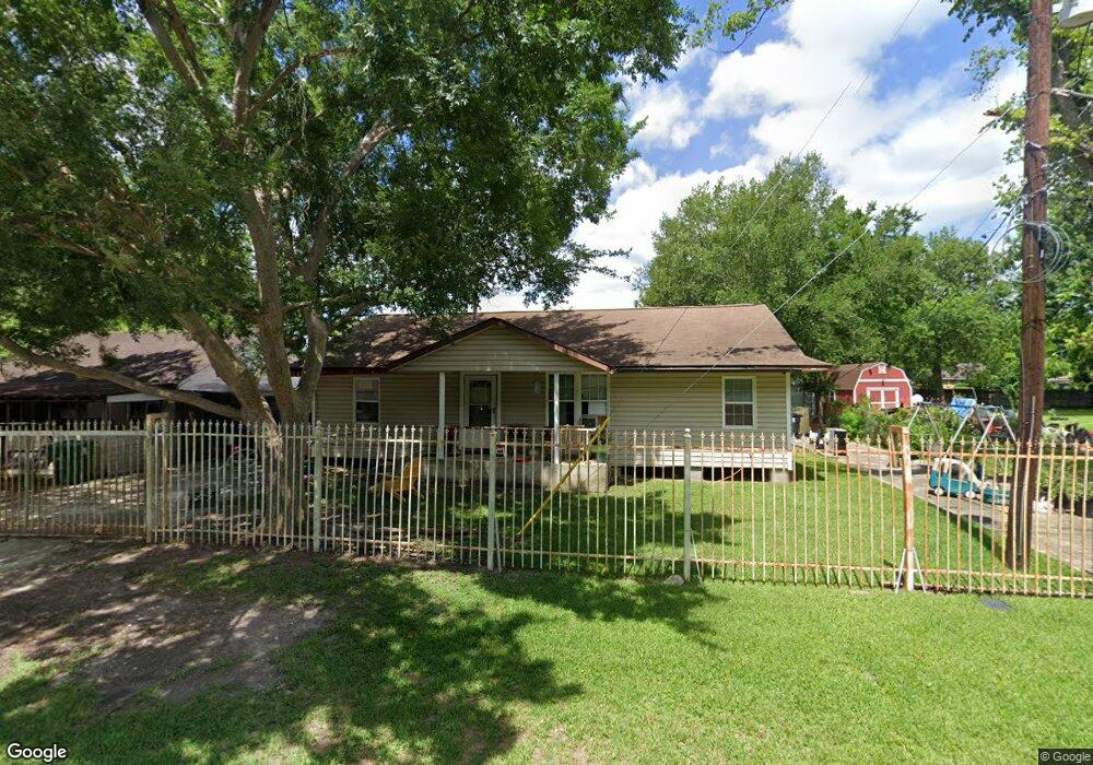 10605 Seven Mile Ln, Houston, TX 77093 - photo 1