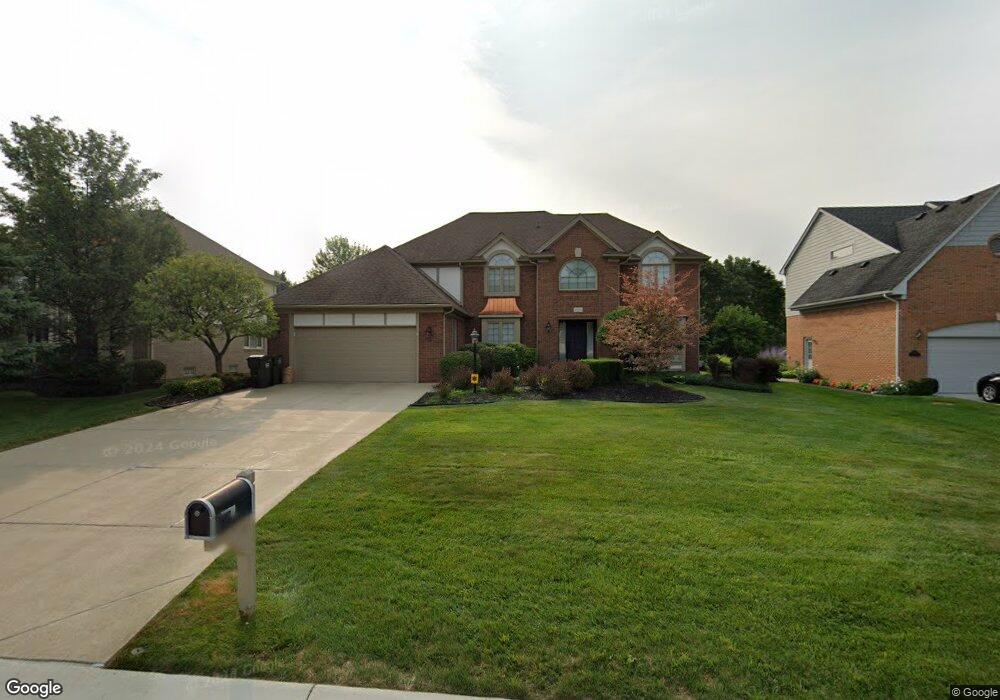 3641 Hollenshade Dr, Rochester Hills, MI 48306 - photo 1