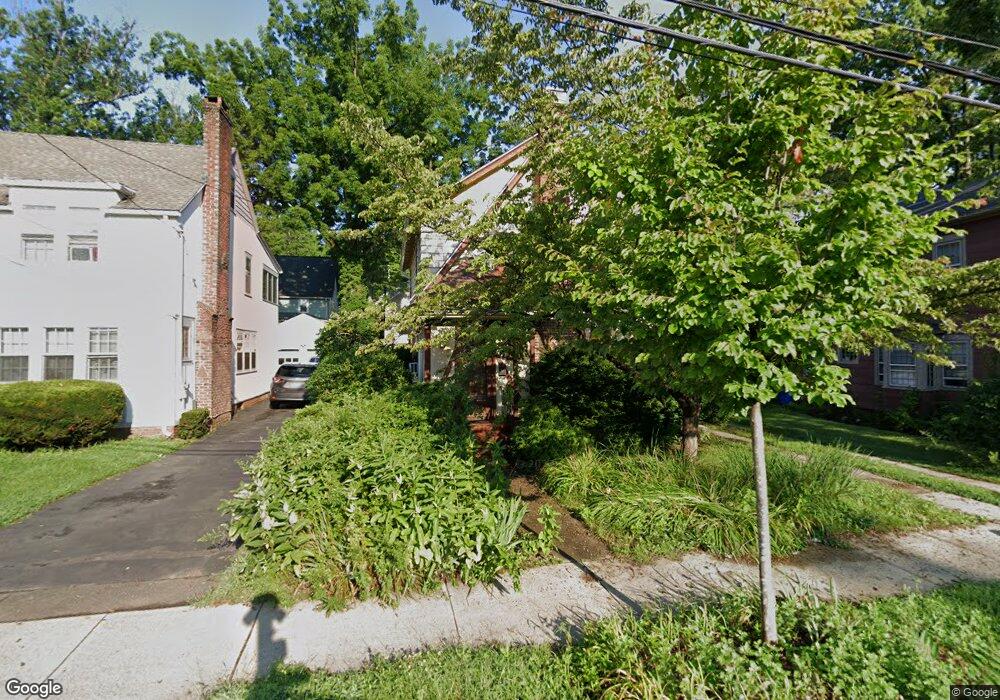 1270 Forest Rd, New Haven, CT 06515 - photo 1