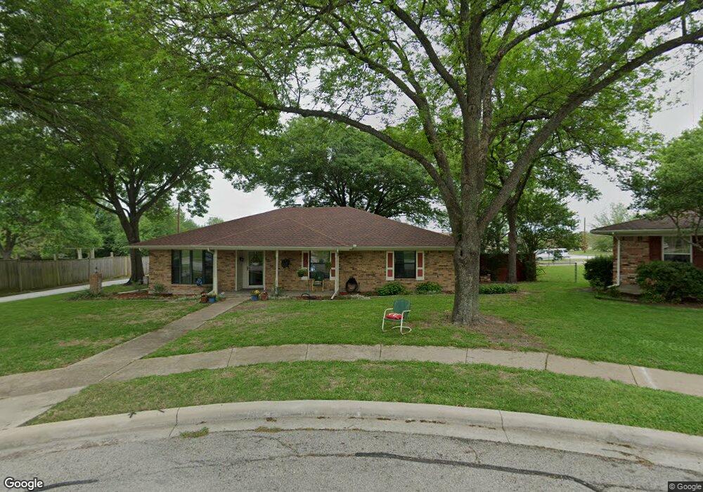 1710 Williamsburg Cir, Ennis, TX 75119 - photo 1