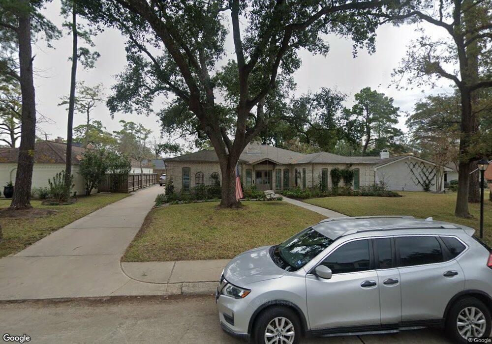 10010 Green Tree Rd, Houston, TX 77042 - photo 1