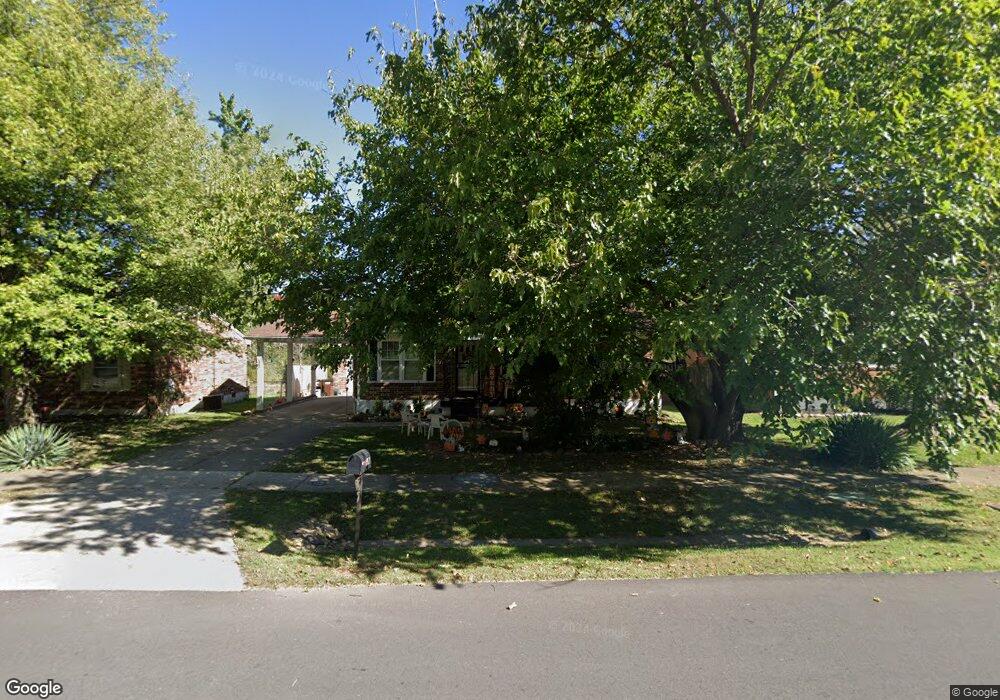 9115 Lantana Dr, Louisville, KY 40229 - photo 1