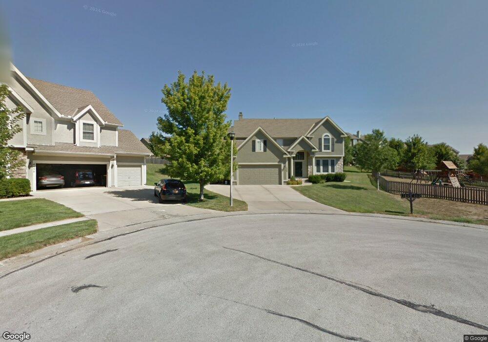 4528 Grove St, Shawnee, KS 66226 - photo 1