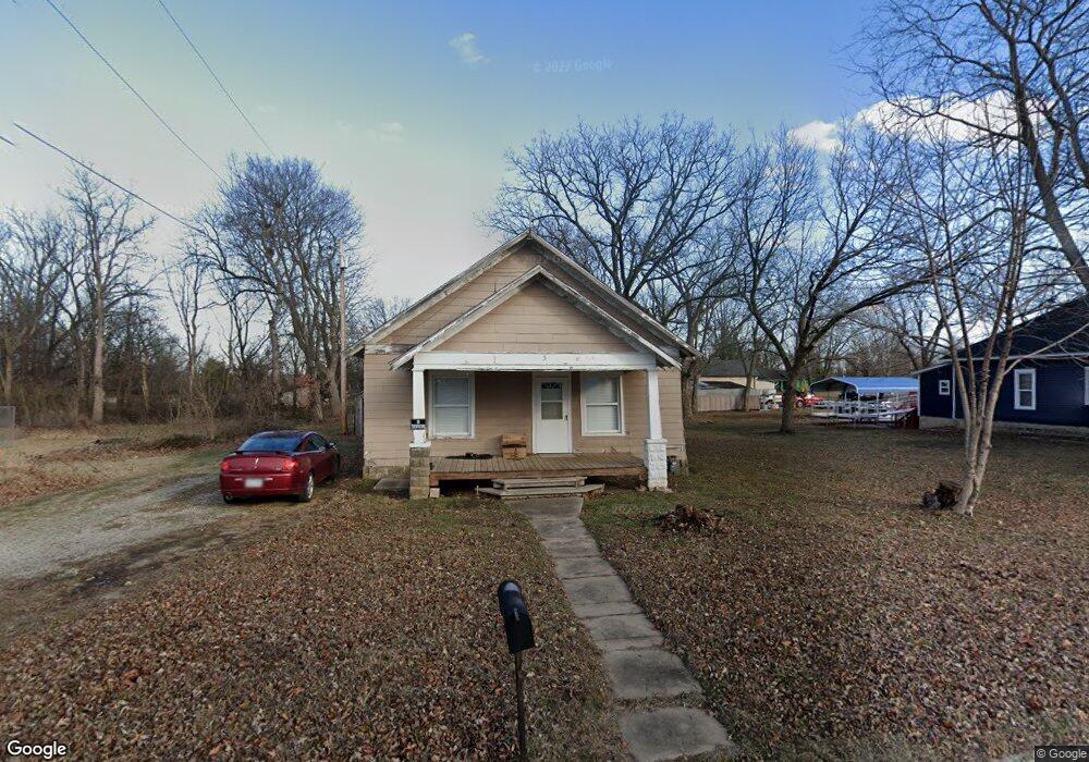 1205 N 26th St, Parsons, KS 67357 - photo 1