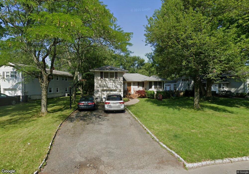 25 Hawthorne Dr, New Providence, NJ 07974 - photo 1