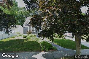 52 Roslyn Ave, Cranston, RI 02910