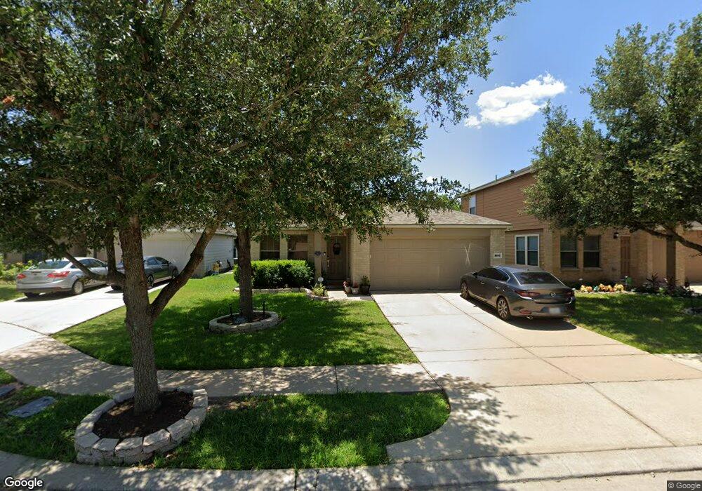 8810 Kaeling Meadow Ct, Houston, TX 77075 - photo 1